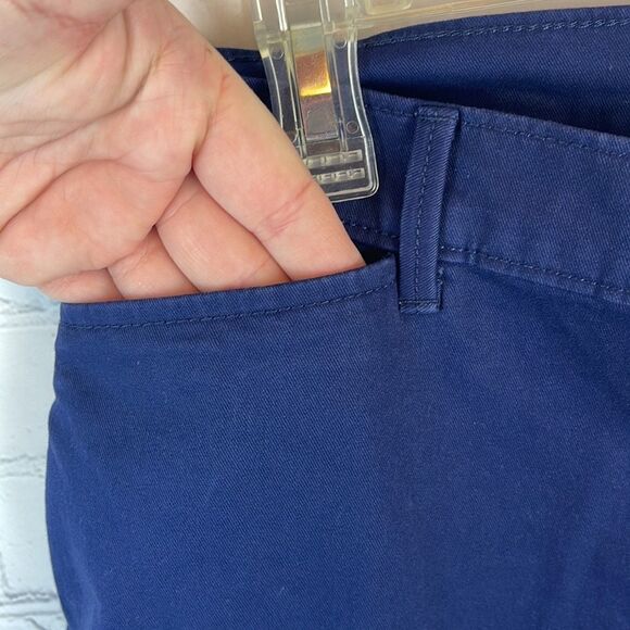 Old Navy Wide Leg Cropped Navy Pants - Picture 5 of 5